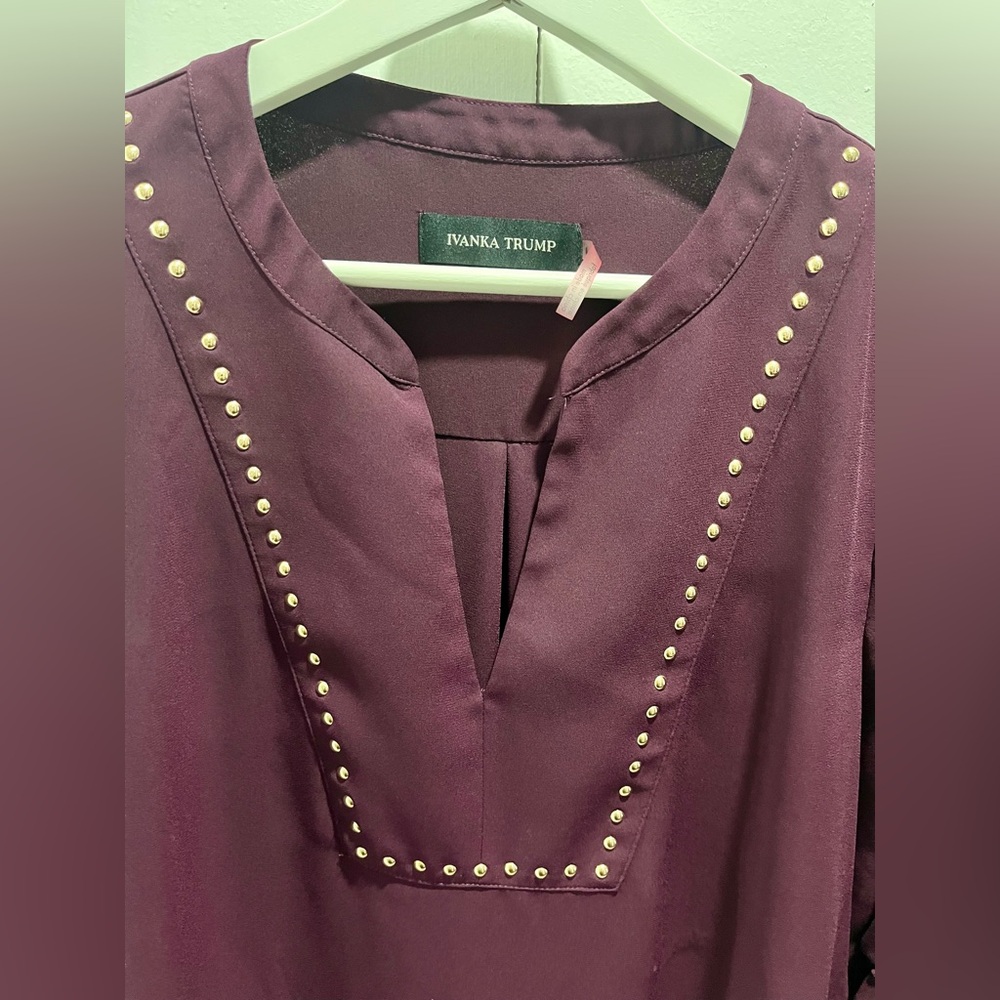 Ivanka Trump Blouse 💜 - Picture 3 of 6